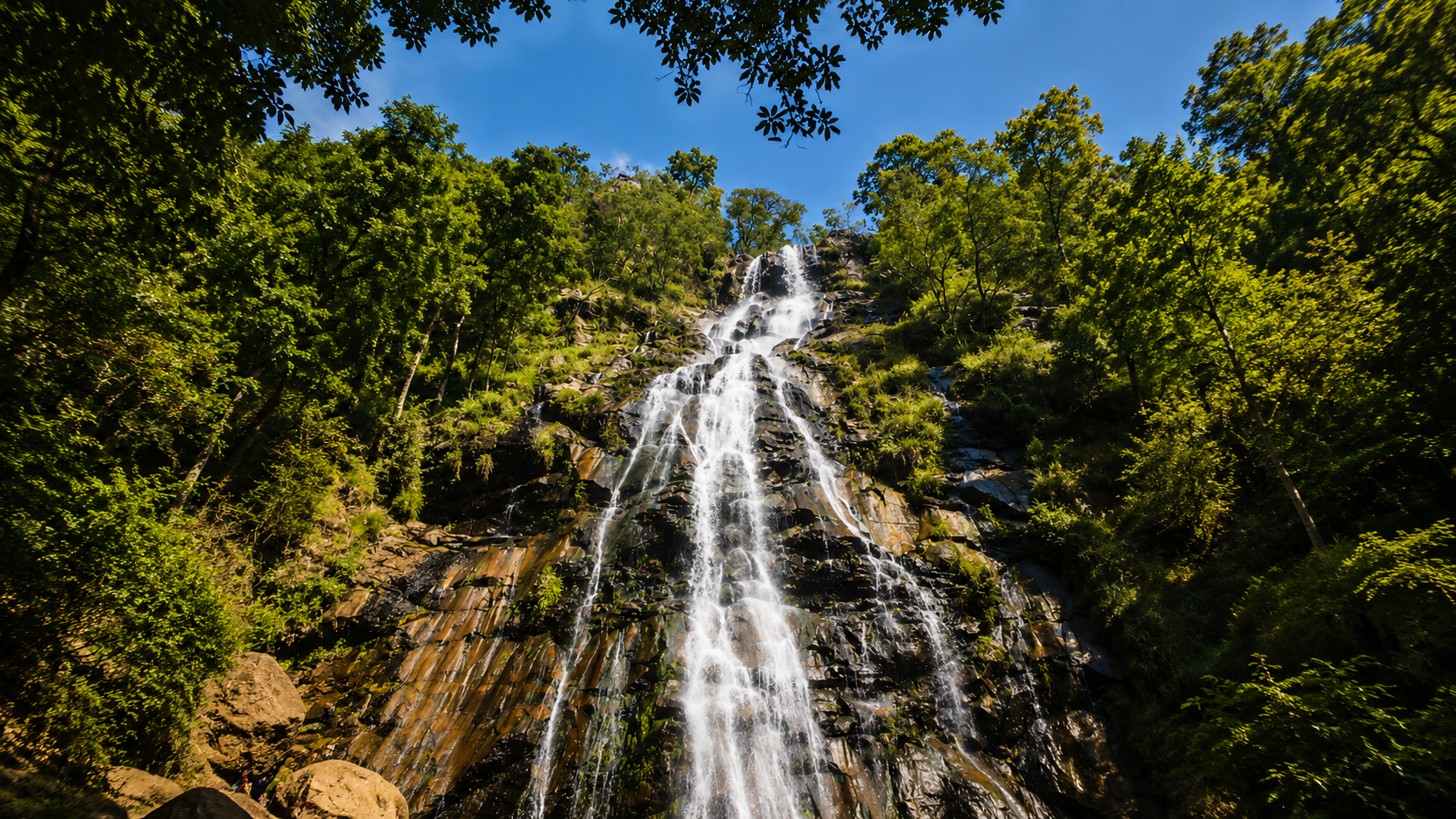 Waterfalls and Caves Package